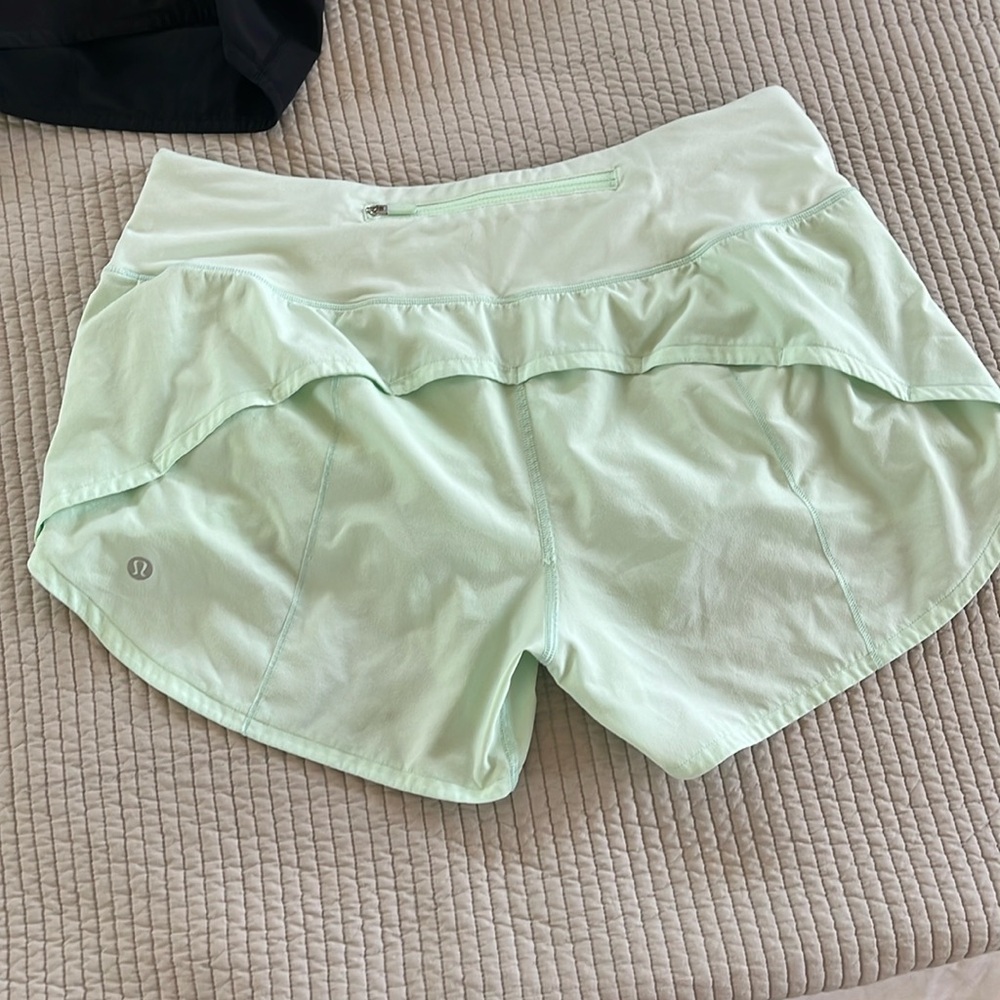 Lululemon speed up high rise 4 inch short size 8 mint green